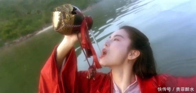 纪晓岚!乾隆一上联:“一来二往三杯不醉”,纪晓岚一下联,太经典了