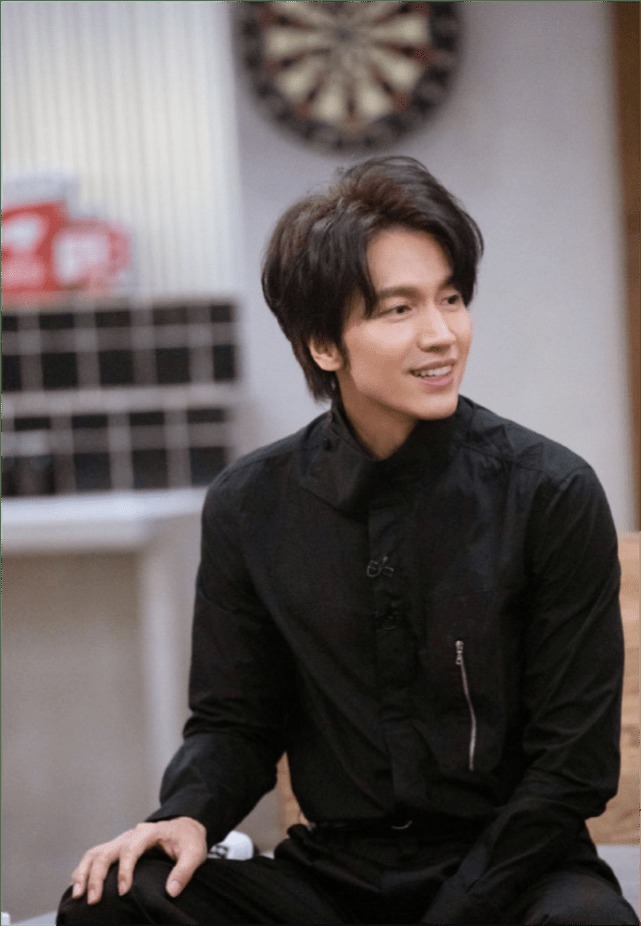 片酬|陈小春林志炫等人齐上《披荆斩棘的哥哥》，业内人爆料称港台艺人上内地节目要自降片酬