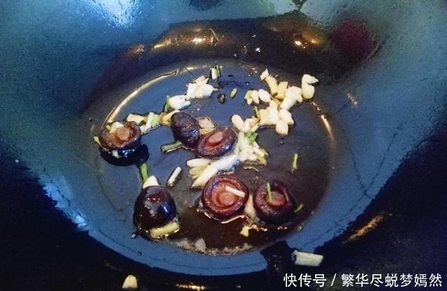 补气|此物被称作“天然黄体酮”,配上鸭血适合女人吃,养血补气还护肤