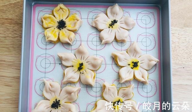 下午茶|颜值高又好吃的桃花酥,制作简单,可口美味!