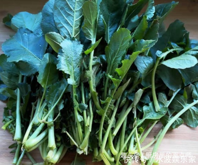 变细|它是天然“泻药菜”,每天炒一盘,便秘消失,肠道干净,腰围变细