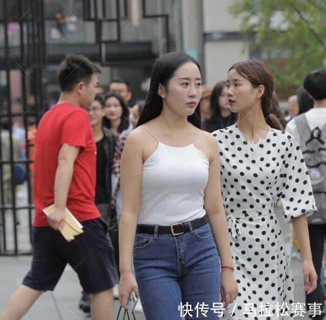 优雅 明亮耀眼的瑜伽裤穿出优雅高级感,有型有款的身姿,高贵冷艳!