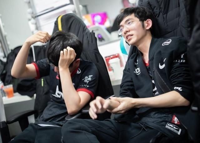 圣枪哥直播回应“退群”再惹争议：看不惯粉丝骂教练，觉得很恶心