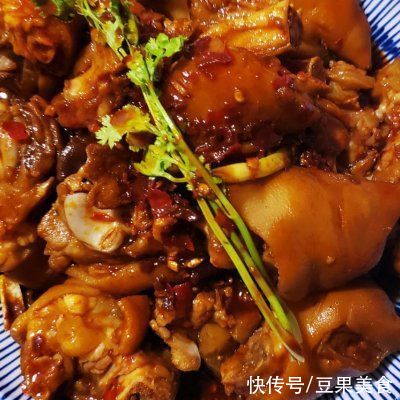 郫县豆瓣酱|吃对回锅猪蹄,每一口都是极致享受