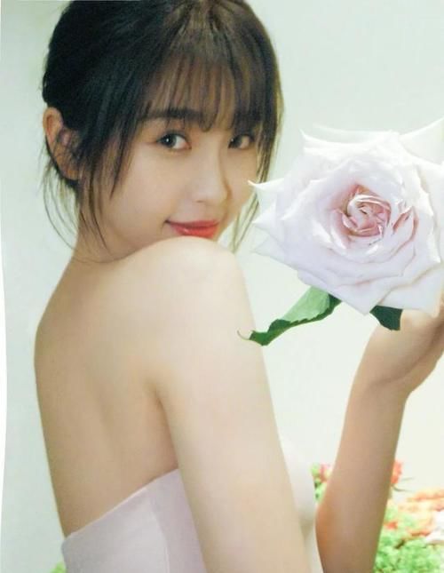 眼睛上有星星？Bling Bling的珠光眼影超级仙气！