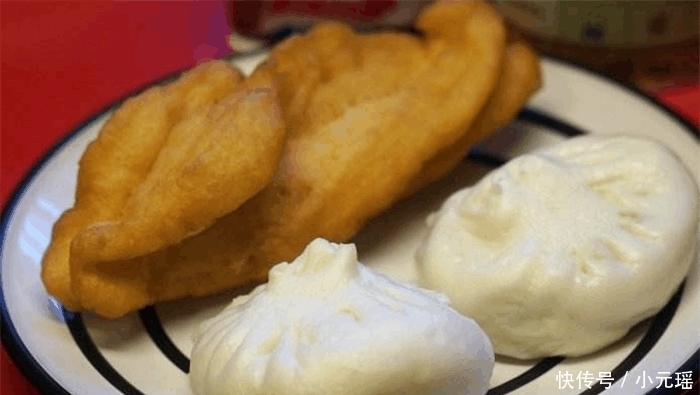 餐里|外国人提问中国菜: 为什么包子只出现在早餐? 答案让老外尴尬