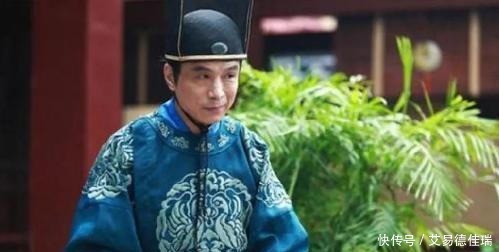 日暮汉宫传蜡烛,轻烟散入五侯家,这首唐诗讽刺杨贵妃吗?