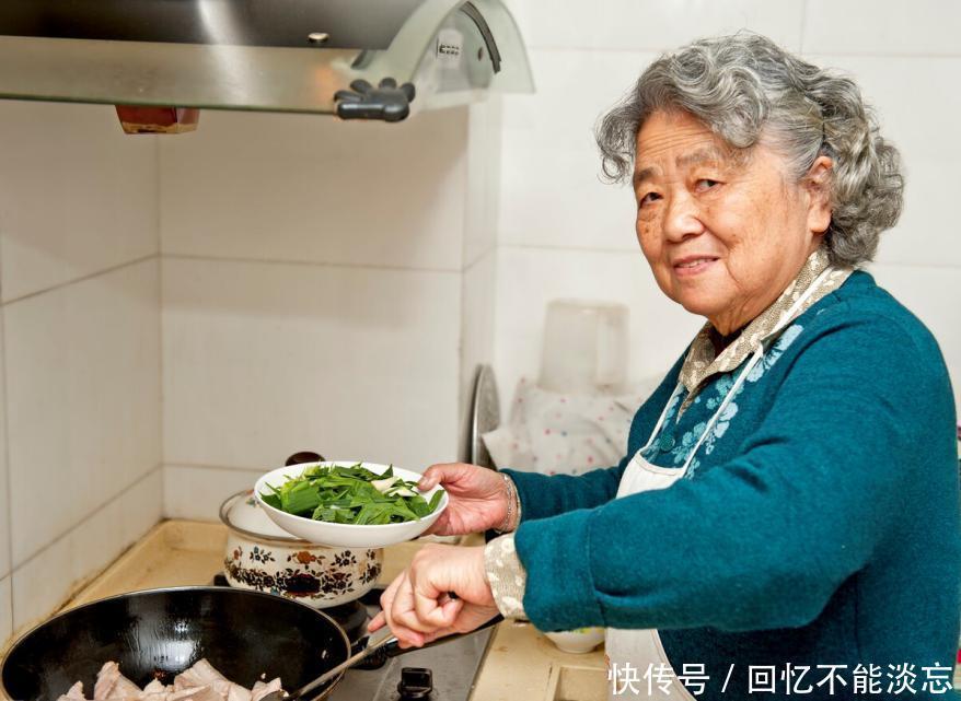 动物性油脂|62岁的奶奶,甘油三酯从126到15,坚持吃一物是妙招