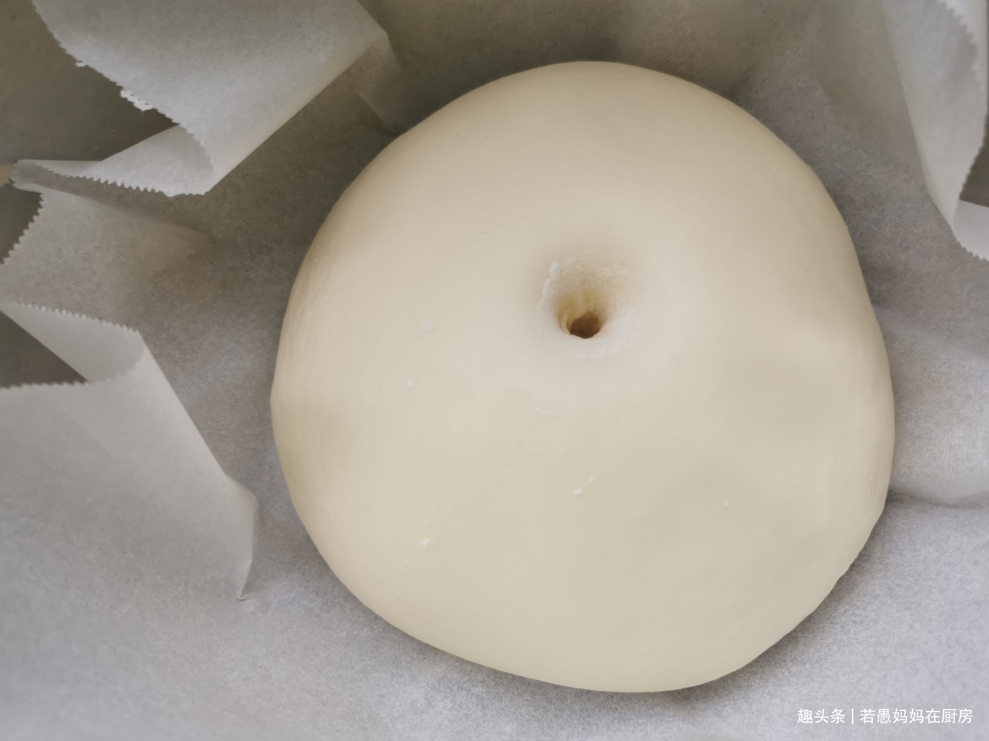 在家做香葱肉松面包卷,低糖少油,真材实料,比面包店买的要好吃