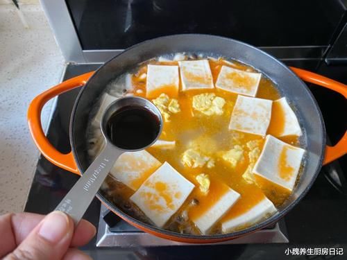 立春后，豆腐和它是绝配，简单炖一炖，汤鲜味美，补钙长个头