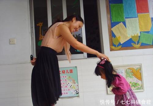 “神仙颜值女宝宝”火了,被网友期待长大,护士:我也头一回见