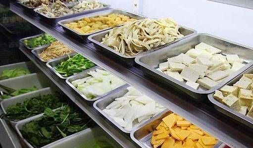 看清|请人吃28元牛骨自助,却因为没看清一行小字,结账时瞬间尴尬了