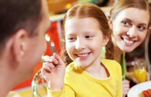 康康|孩子以后会不会孝顺，不用等到长大后，小的时候有4个特征很明显