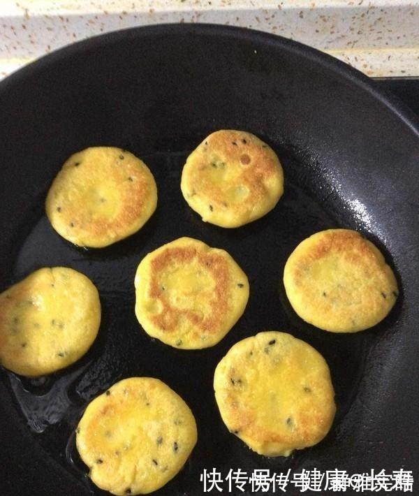 小技巧|早餐饼就要这样做,掌握3个小技巧,香甜软糯,简单又好吃