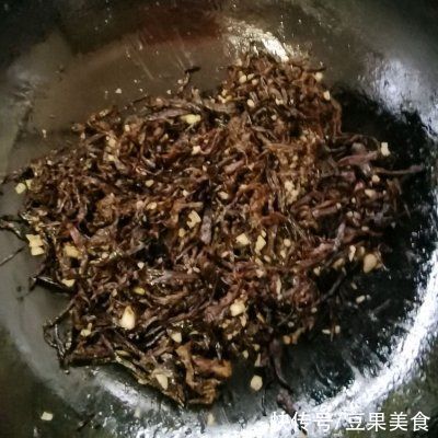 绵白糖|我这样做梅菜扣肉，家人都爱吃