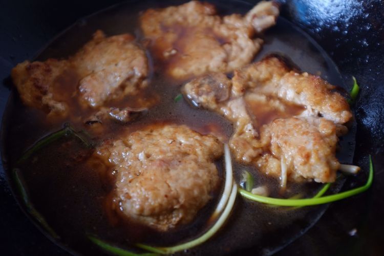 猪大排这样做嫩而不柴，酱香味浓郁，百吃不厌