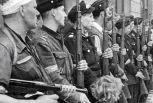 行刑|纳粹士兵“枪决”5岁小女孩,行刑后却获得了世界的尊重