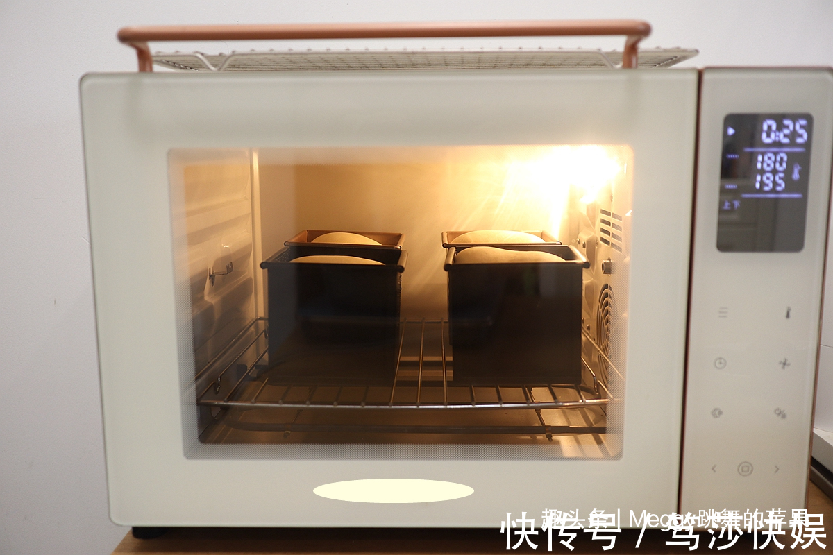 保鲜膜|真佩服苹果姐,1块面做4个2馅2味的吐司,早餐零食还愁啥