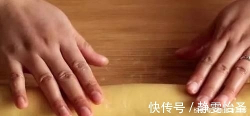 鸡蛋|1碗面粉,4个鸡蛋,不用蒸不油炸,外酥里嫩,小孩抢着吃