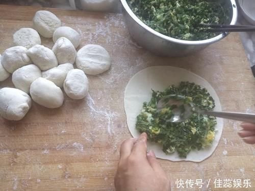 面皮|秋后就爱吃这面食,比饺子简单,比包子好吃,出锅连吃2个,过瘾