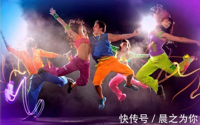 健身|热爱尊巴舞的巴西美女，舞出曲线身段，“尊巴”已成健身界新宠