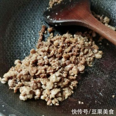 在家不知道吃什么，吃荔浦芋头糕就对了