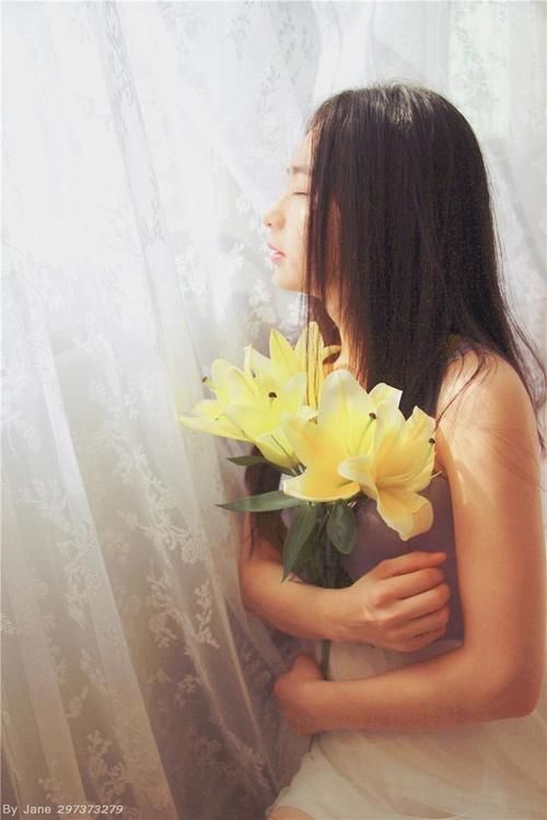 秋季肌肤干燥怎样解决？做好护肤，肌肤细腻怎样做？