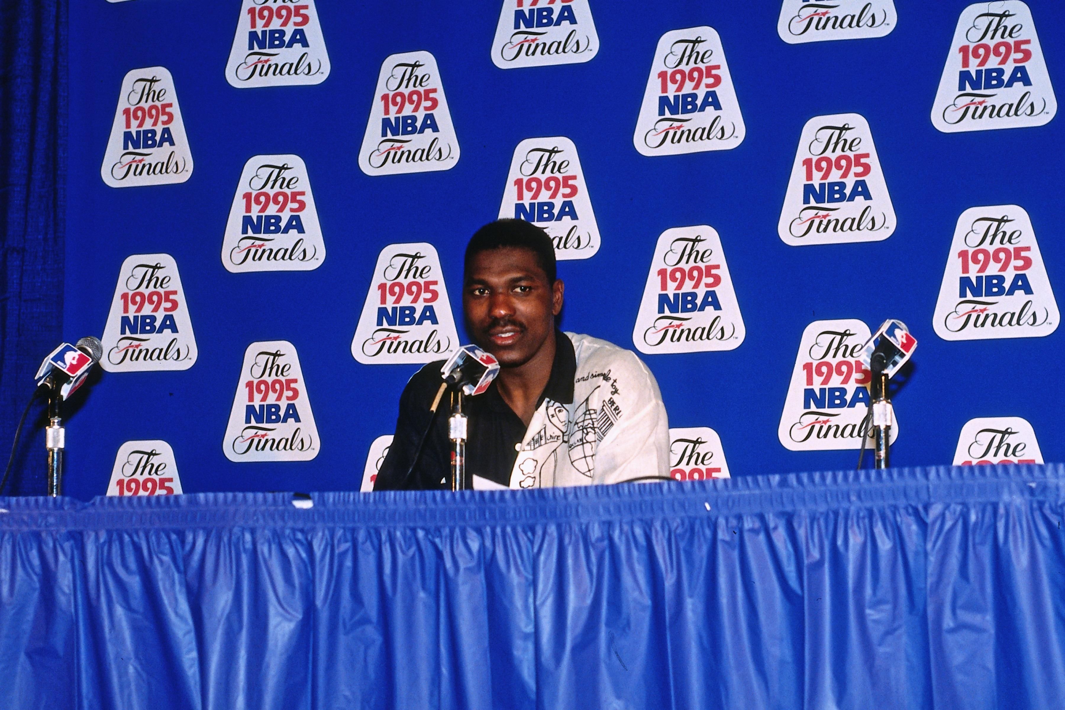 奧拉朱旺|哈基姆-奧拉朱旺十大比賽：全能四雙中鋒