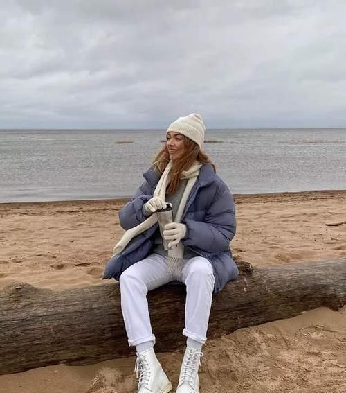 不论搭裙子还是穿裤子，一定要牢记“上下法则”，时髦不是问题