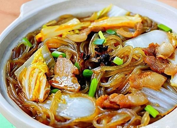 粉条|白菜炖粉条,做好吃可不简单,教你饭店独特做法,比吃肉还过瘾