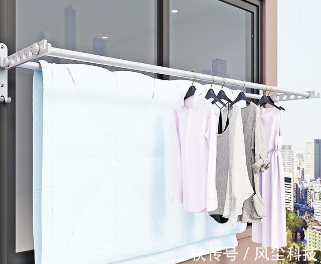 衣服|阳台和客厅打通后,衣服晾哪里?5种办法解决,让你不再困扰!