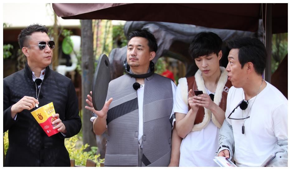 迪丽热巴|极挑成嘴炮节目？两次蹦极欺骗观众，一次是邓伦，一次是迪丽热巴