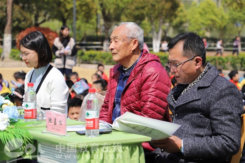 轻叩诗歌大门 醉心钱塘风雅 杭州市丁信小学开展语文综合性学习展示活动