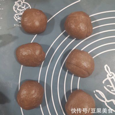 好吃|好吃到舔盘的糊弄小朋友系列之鸡翅面包，吃一次就上瘾