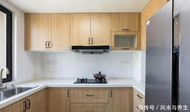 墙面|新房终于完工,一进门就被玄关迷住,每个细节都很喜欢,太漂亮了!