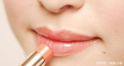 经常涂跟从来不涂口红的人,10年后有什么不同?只想说差别好大!