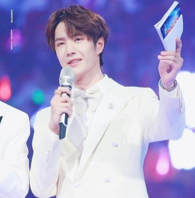 金鹰电视艺术节|“流水的金鹰节主持，铁打的何炅”，今年却突然不灵了！