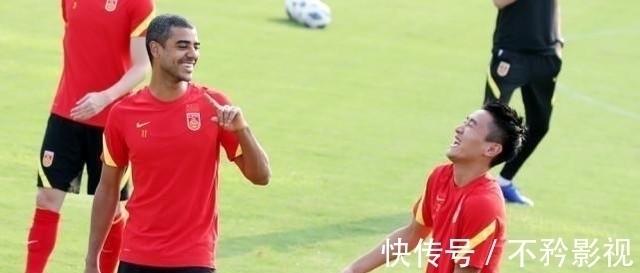 12强赛|意外!国足名将主动退队,12强赛无明确目标,或无奖金激励方案