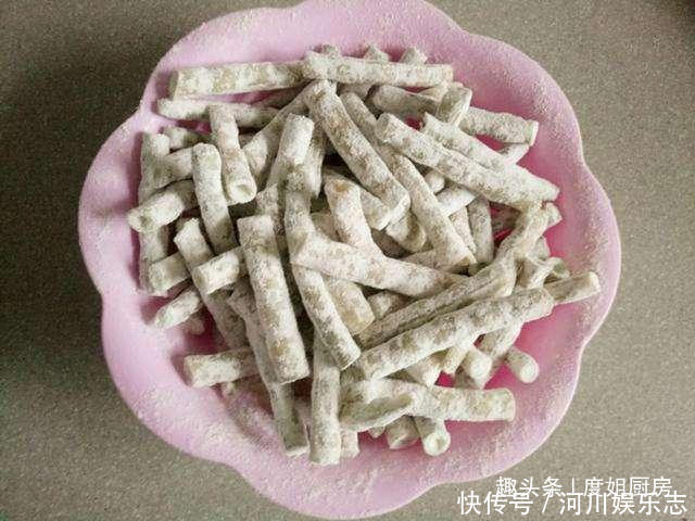 好吃|做蒸菜有诀窍,此法做蒸菜不粘连,味道出奇鲜美,好吃到哭