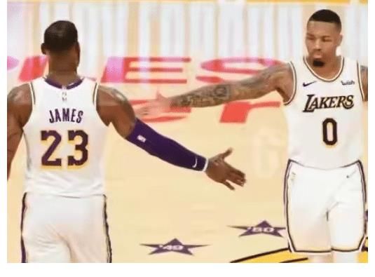 保罗|詹姆斯约饭利拉德，盘点NBA那些豪华球星招募团，为了招人太拼了