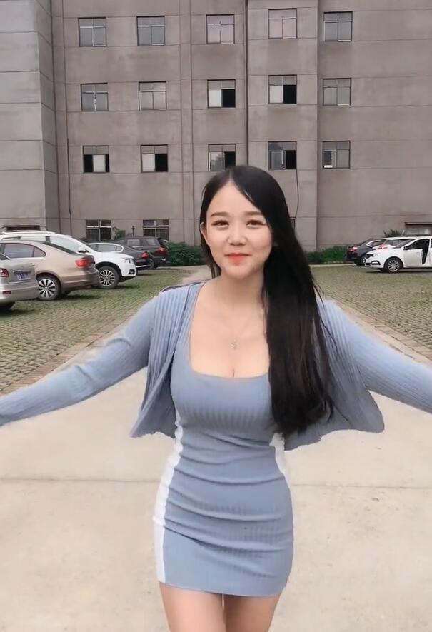 包臀裙 单调的包臀裙,释放“梨形身材”的形体魅力,真的太绝了!