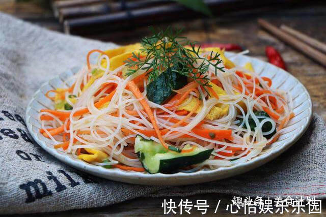 素菜|夏天比肉还受欢迎的素菜，花钱不多，简单一拌就上桌，比凉皮好吃