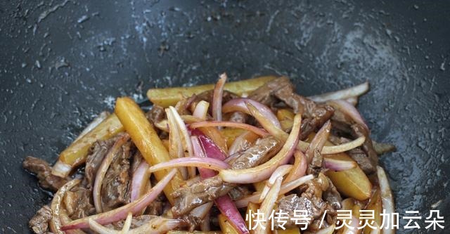 黑胡椒|煎牛排掌握不好火候，那就试试这道快手菜，香嫩美味好吃到舔盘底！