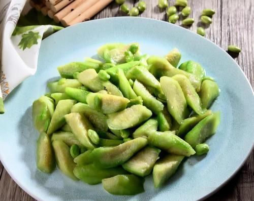 榨菜|人到中年想长寿,常吃3种食物,健脑益智,降压降脂,早吃早好