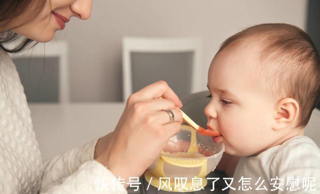宝宝|4~6个月婴儿怎么添加辅食按照三大原则及四忌,宝宝健康又长肉