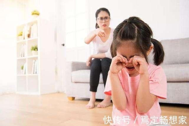 啃小族|原生家庭最怕3种“有毒”的父母，娃活得没自尊，长大后难有出息