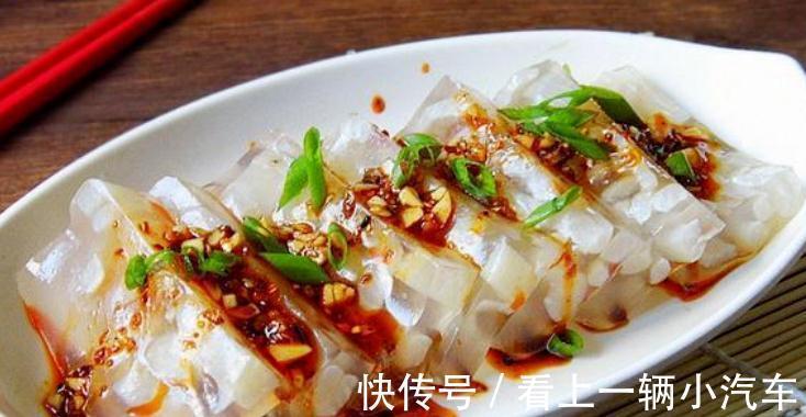 猪皮冻最忌直接煮,难怪不好吃!做好2个关键,爽滑透亮,特别香