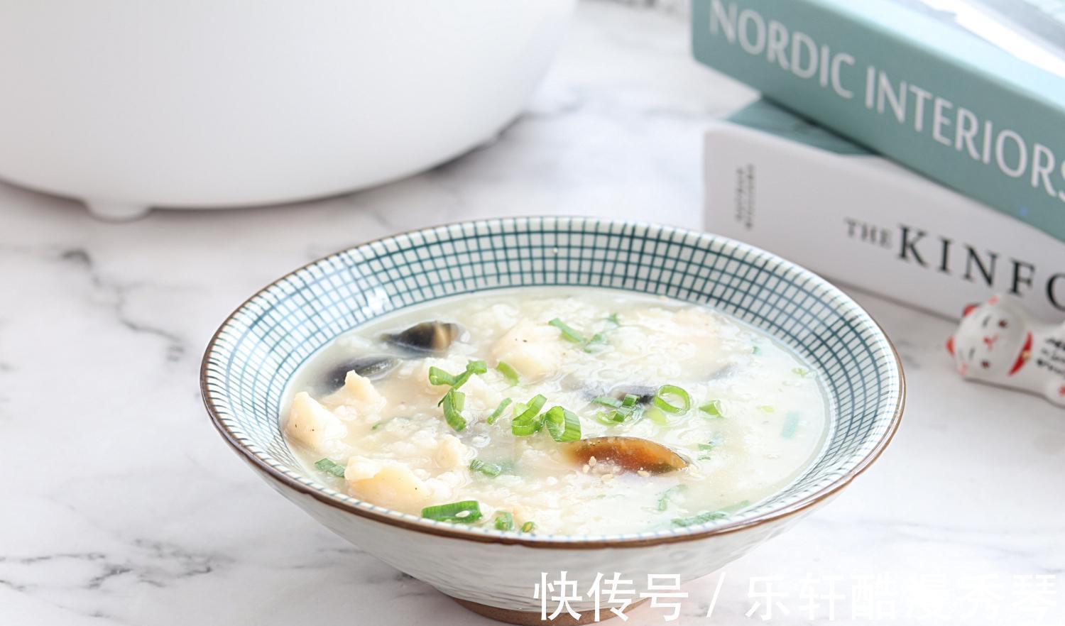 将皮蛋和鱼肉一起熬粥,营养鲜美,好消化好吸收,肠胃无负担