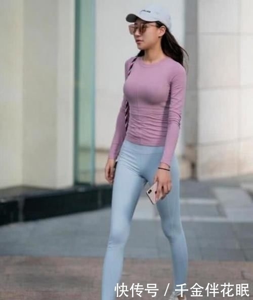 美女|开春还是选择“打底裤”,简单优雅又好看,气质型美女的最佳选择