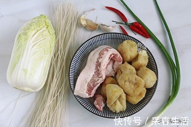 粉条|豆腐和这菜是绝配,天冷要常吃,炖一锅被吃个底朝天,汤汁都不剩